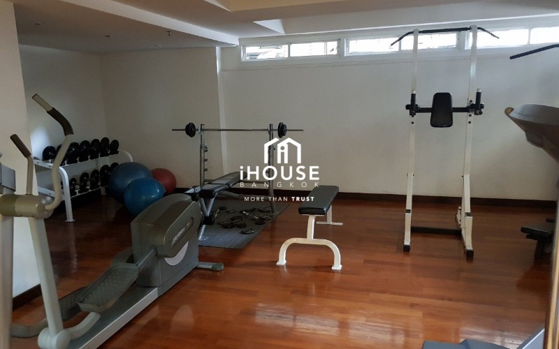 นราทร เพลส